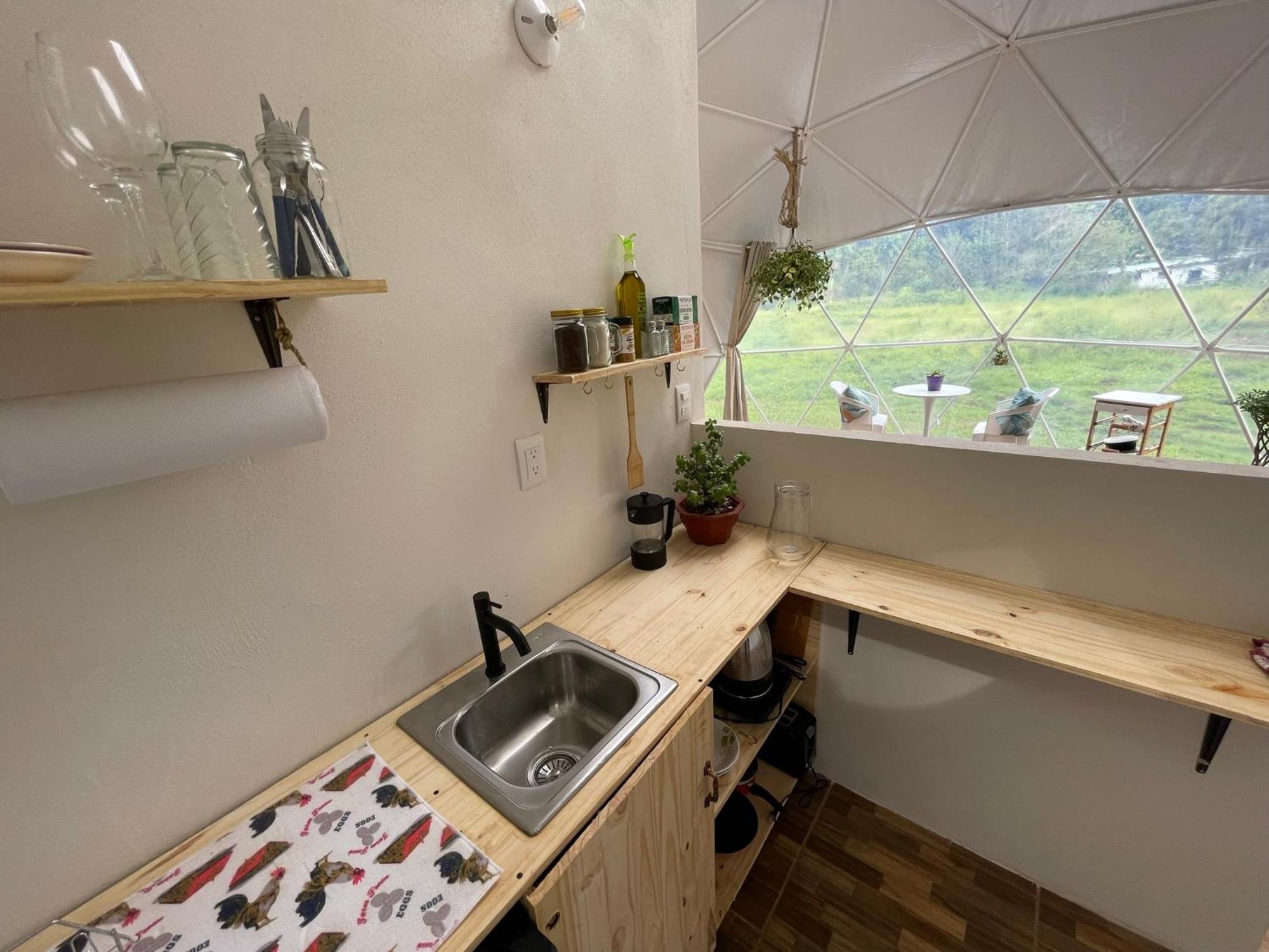 La Comarca River Glamping Dome Near Manuel Antonio Eksteriør billede