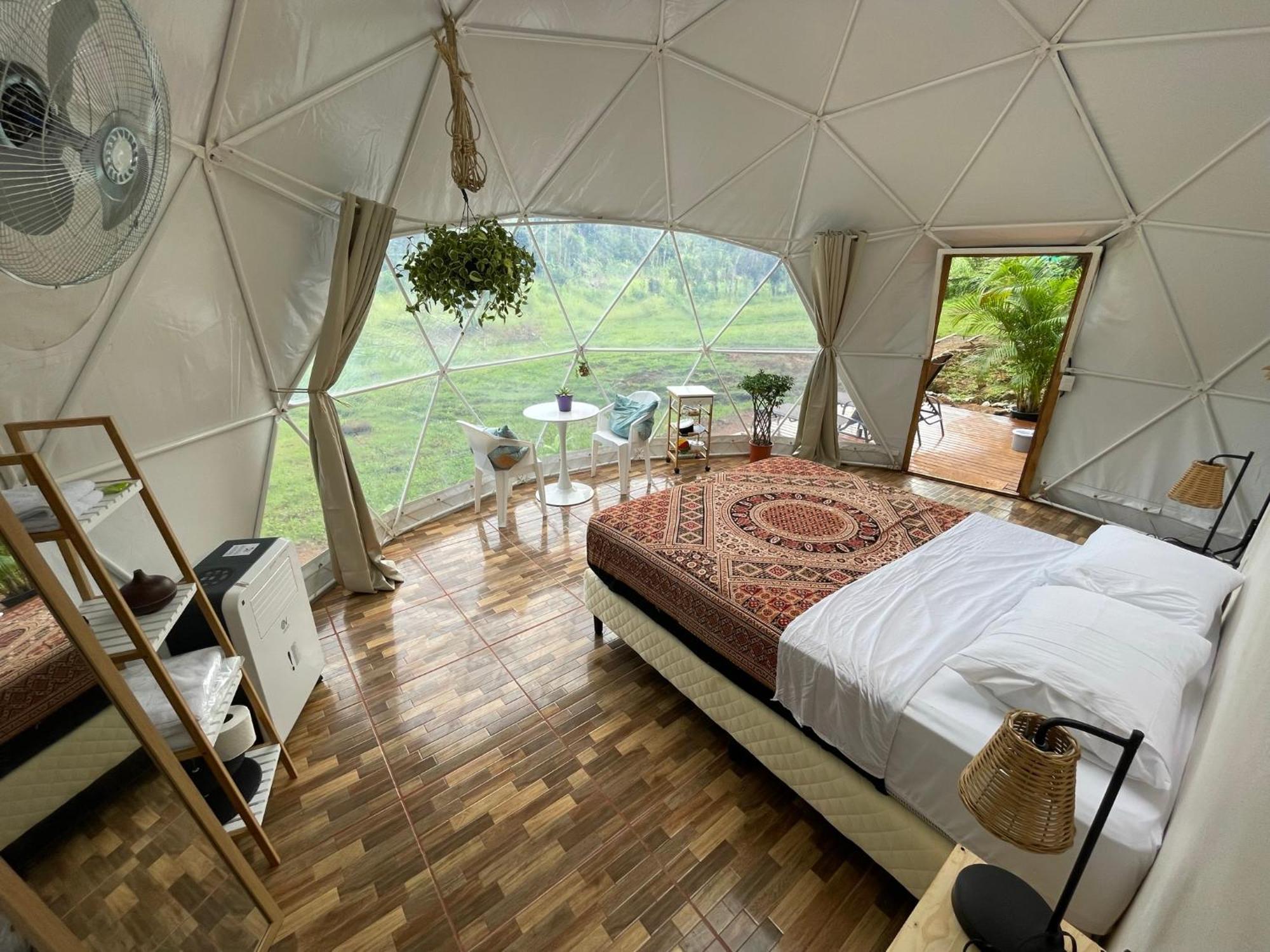 La Comarca River Glamping Dome Near Manuel Antonio Eksteriør billede
