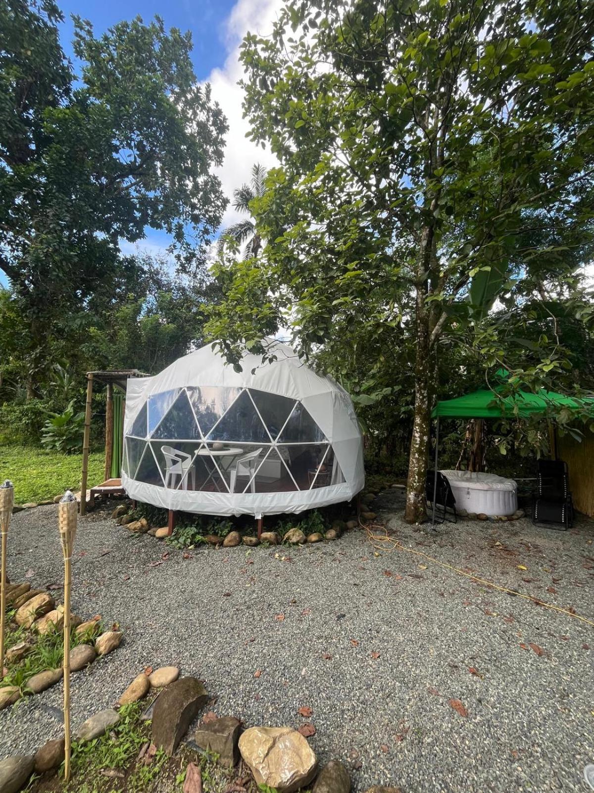 La Comarca River Glamping Dome Near Manuel Antonio Eksteriør billede