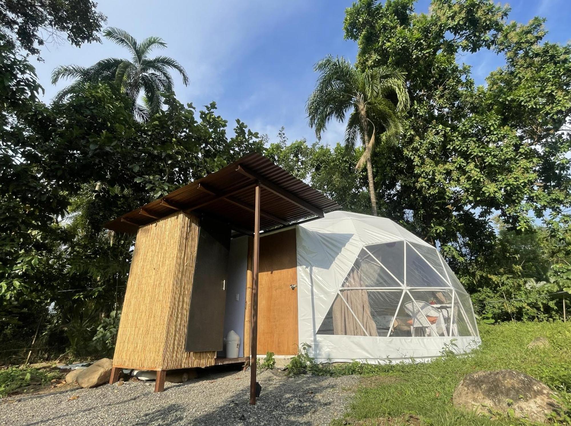 La Comarca River Glamping Dome Near Manuel Antonio Eksteriør billede
